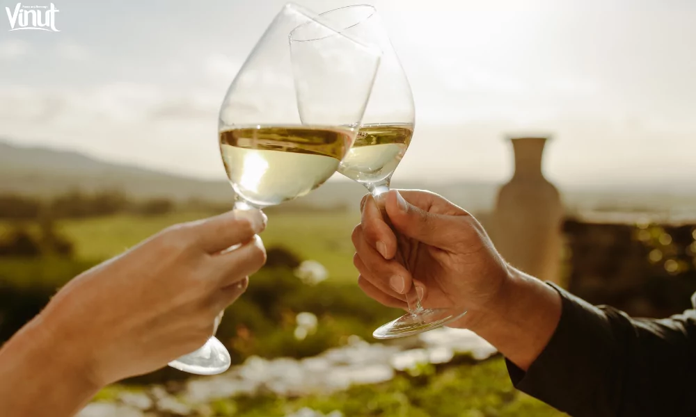 4 Special Drinks for Easter Dinner 2 VINUT_White Wines