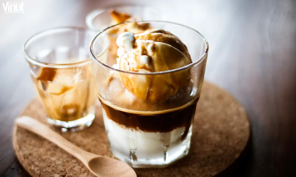 Top 7 Special Coffee Drink Types Around The World 8 VINUT_Affogato
