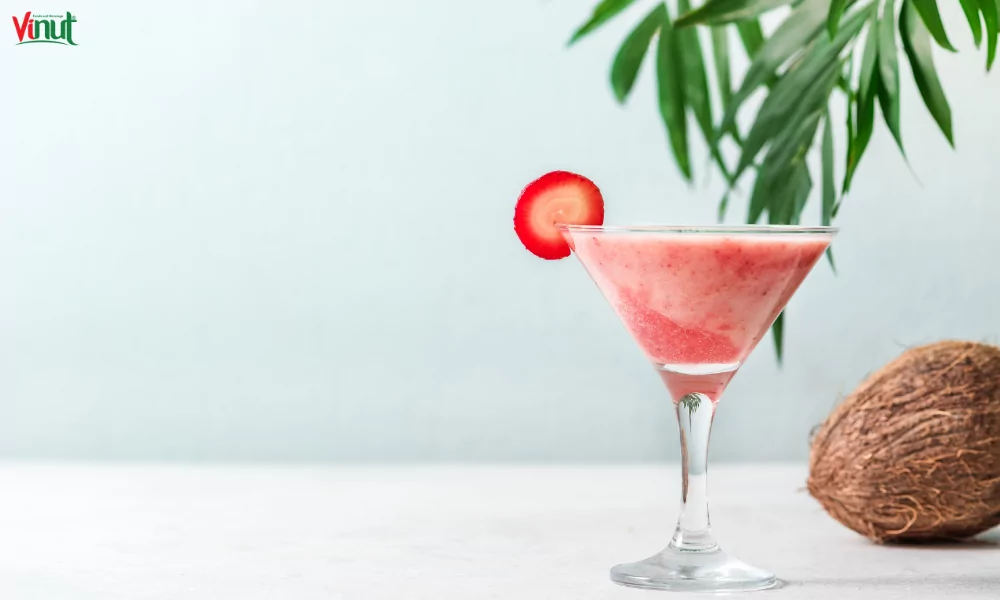 Coconut Milk Infused with Fruit Juices: The Ultimate Fusion 5 VINUT_Strawberry-Coconut Refresher